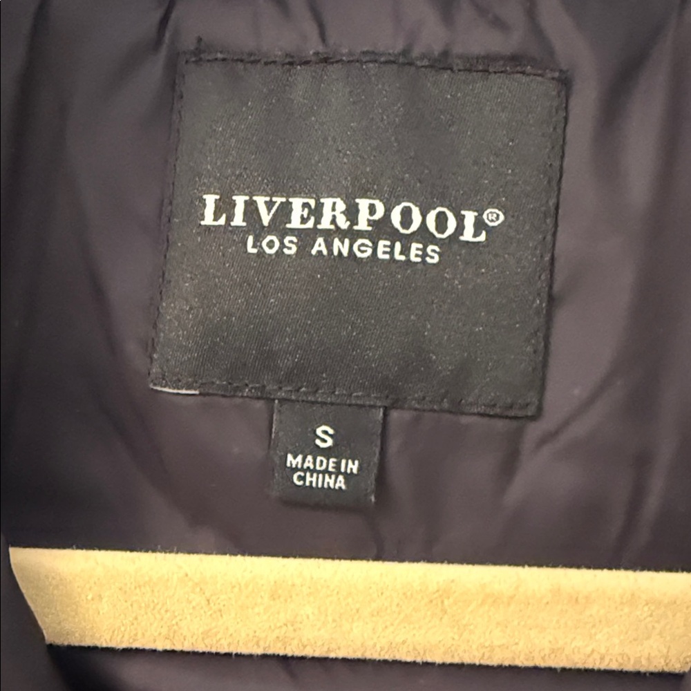 Liverpool Women's Black Quilted Hooded Jacket - Picture 5 of 7